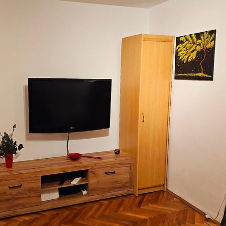 Apartment 22 オミシュ エクステリア 写真